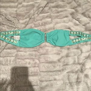 Women’s strapless bikini top